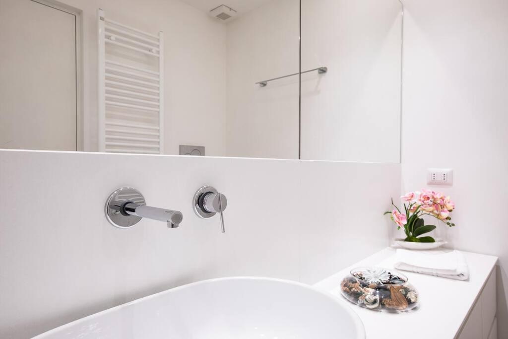 White Suite Trastevere - Topcollection 로마 외부 사진